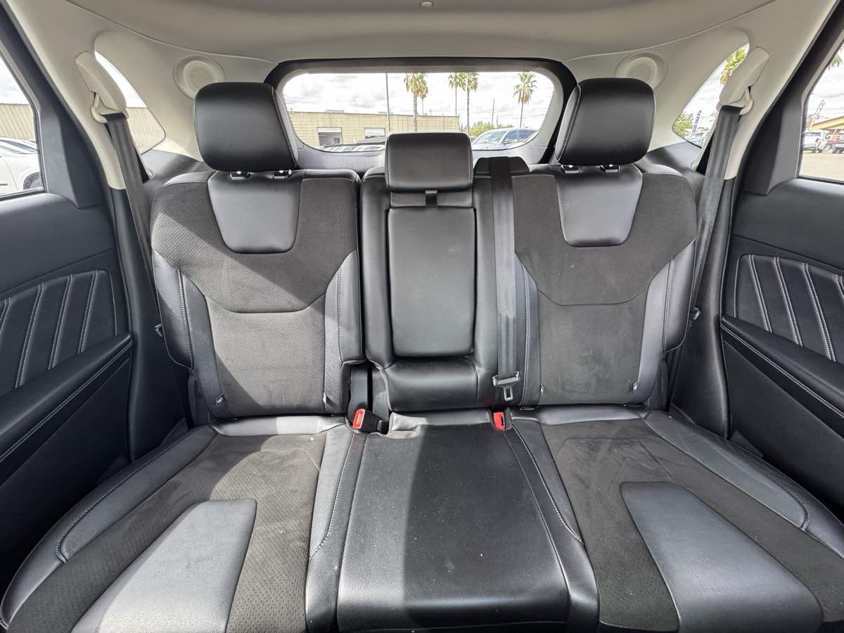 2017 Ford Edge Sport photo 35