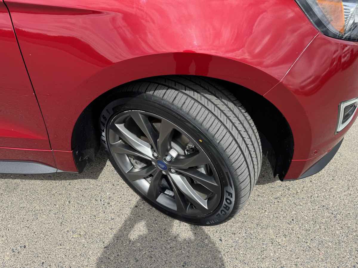 2017 Ford Edge Sport photo 39