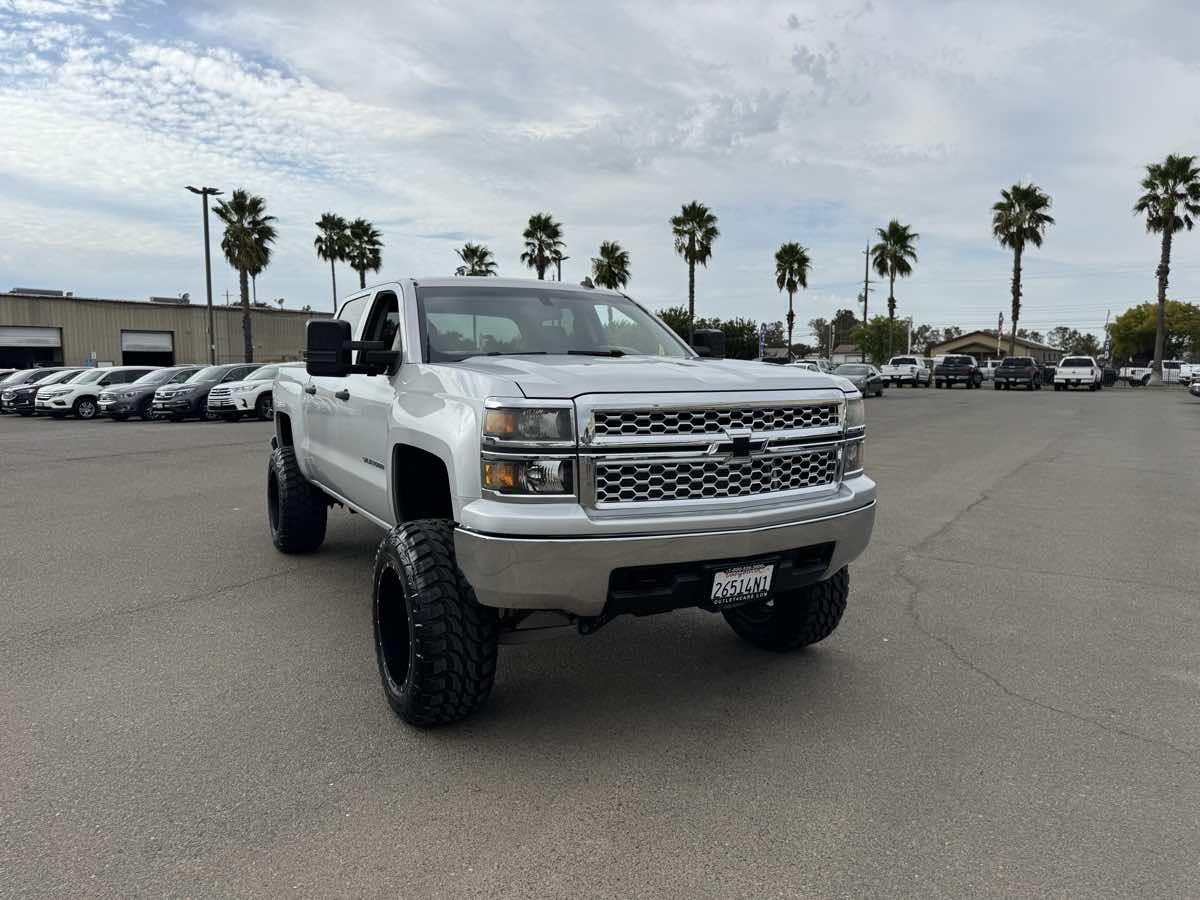 2014 Chevrolet Silverado 1500 LT photo 3