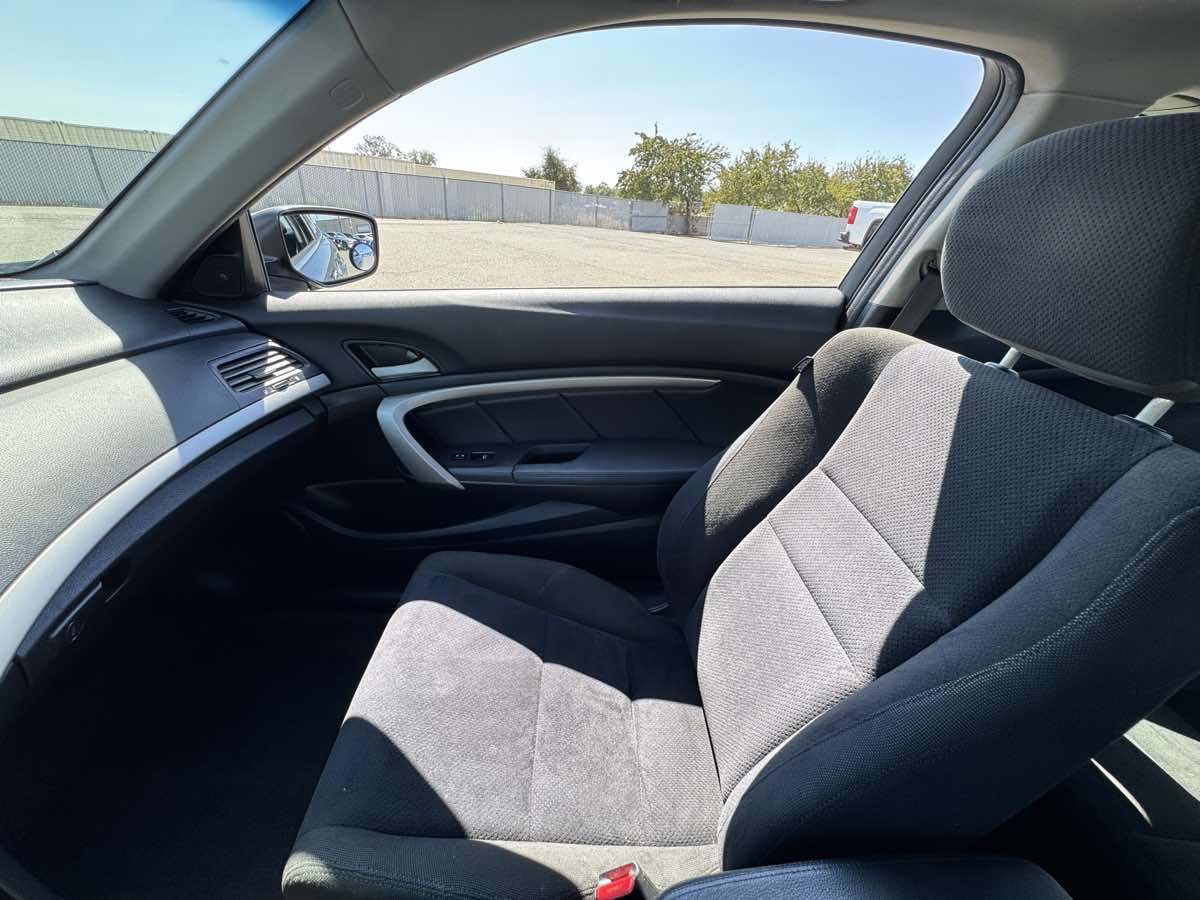2012 Honda Accord EX photo 30