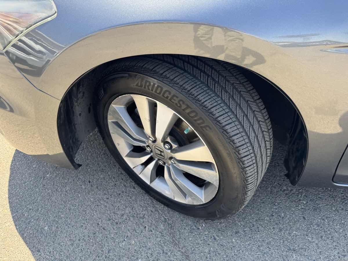 2012 Honda Accord EX photo 33