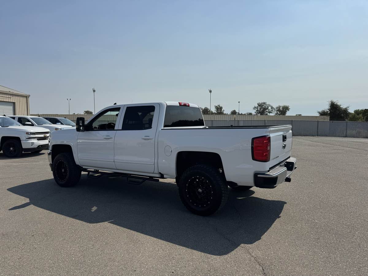 2018 Chevrolet Silverado 1500 LT photo 8