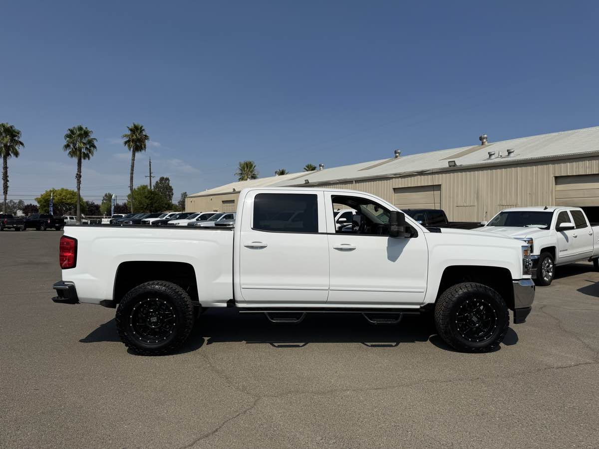 2018 Chevrolet Silverado 1500 LT photo 14