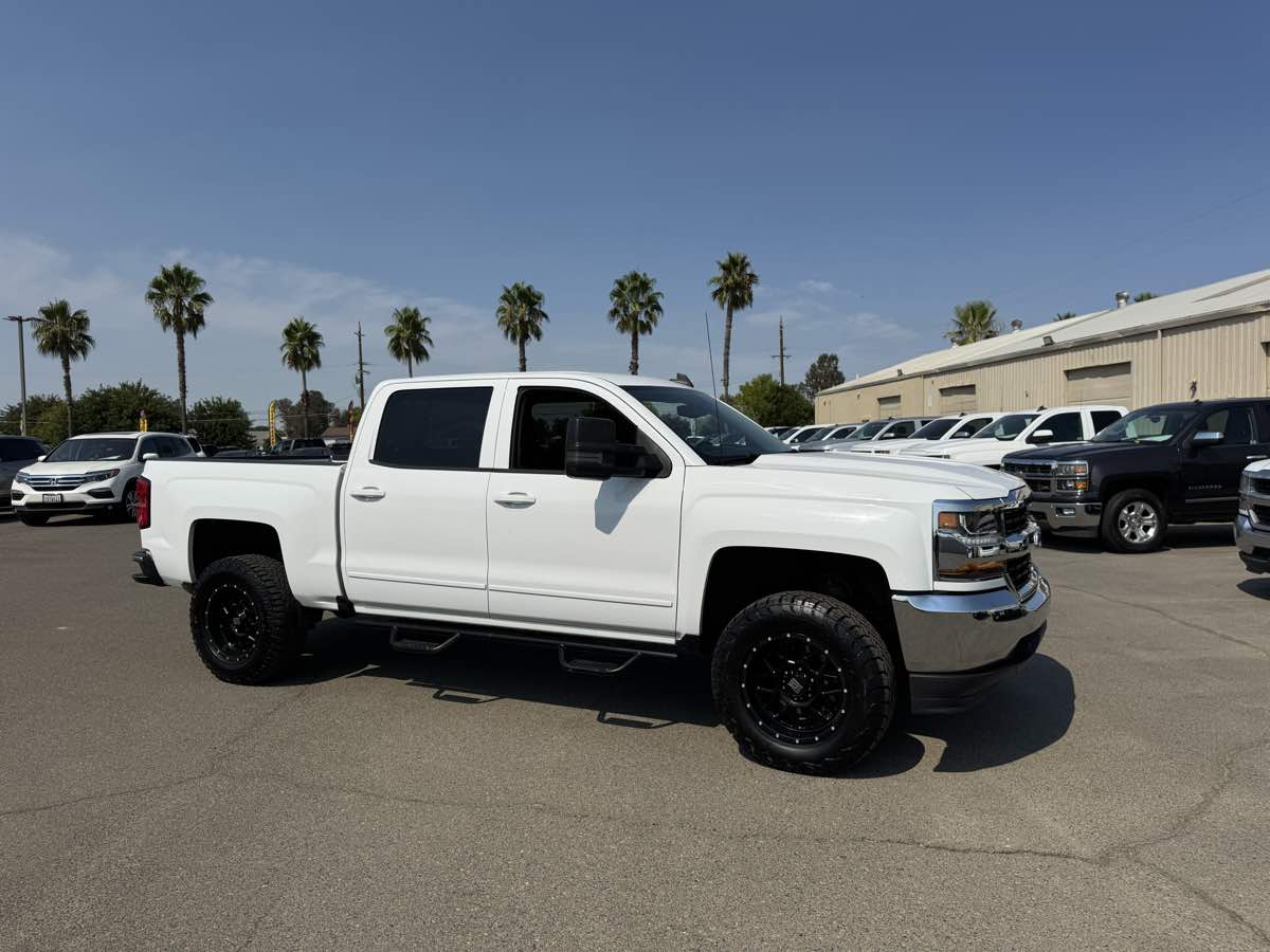 2018 Chevrolet Silverado 1500 LT photo 15