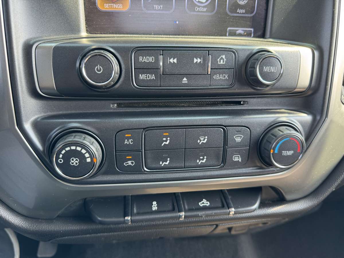 2018 Chevrolet Silverado 1500 LT photo 32