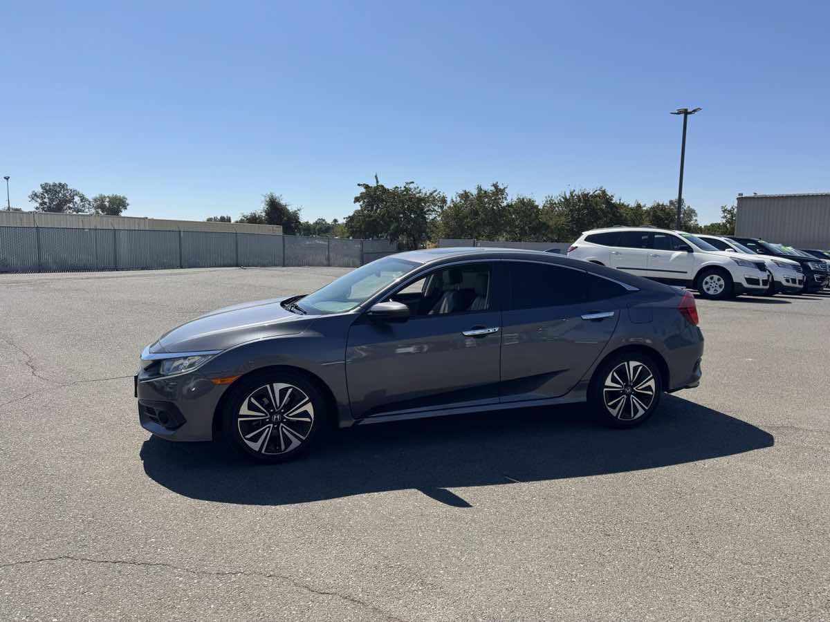 2017 Honda Civic EX-L photo 6