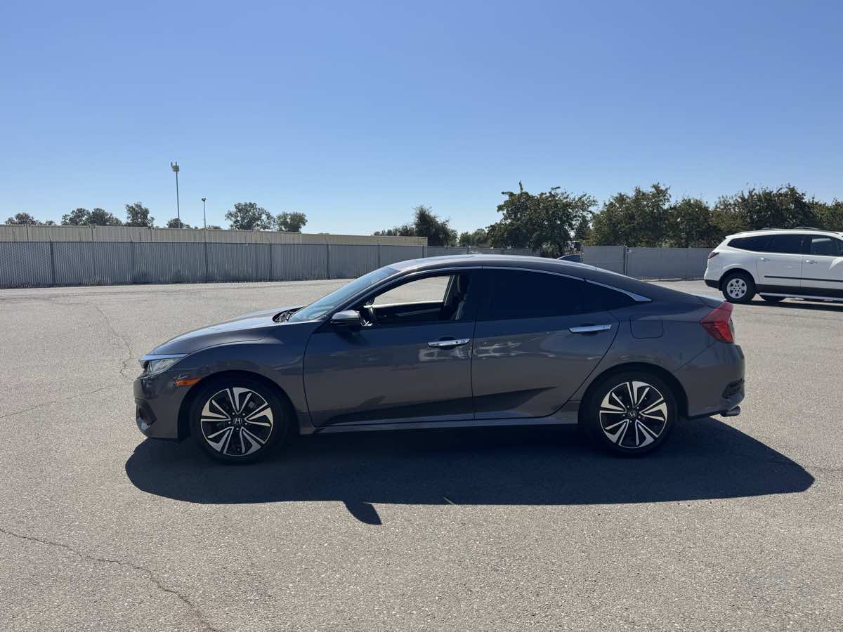 2017 Honda Civic EX-L photo 7