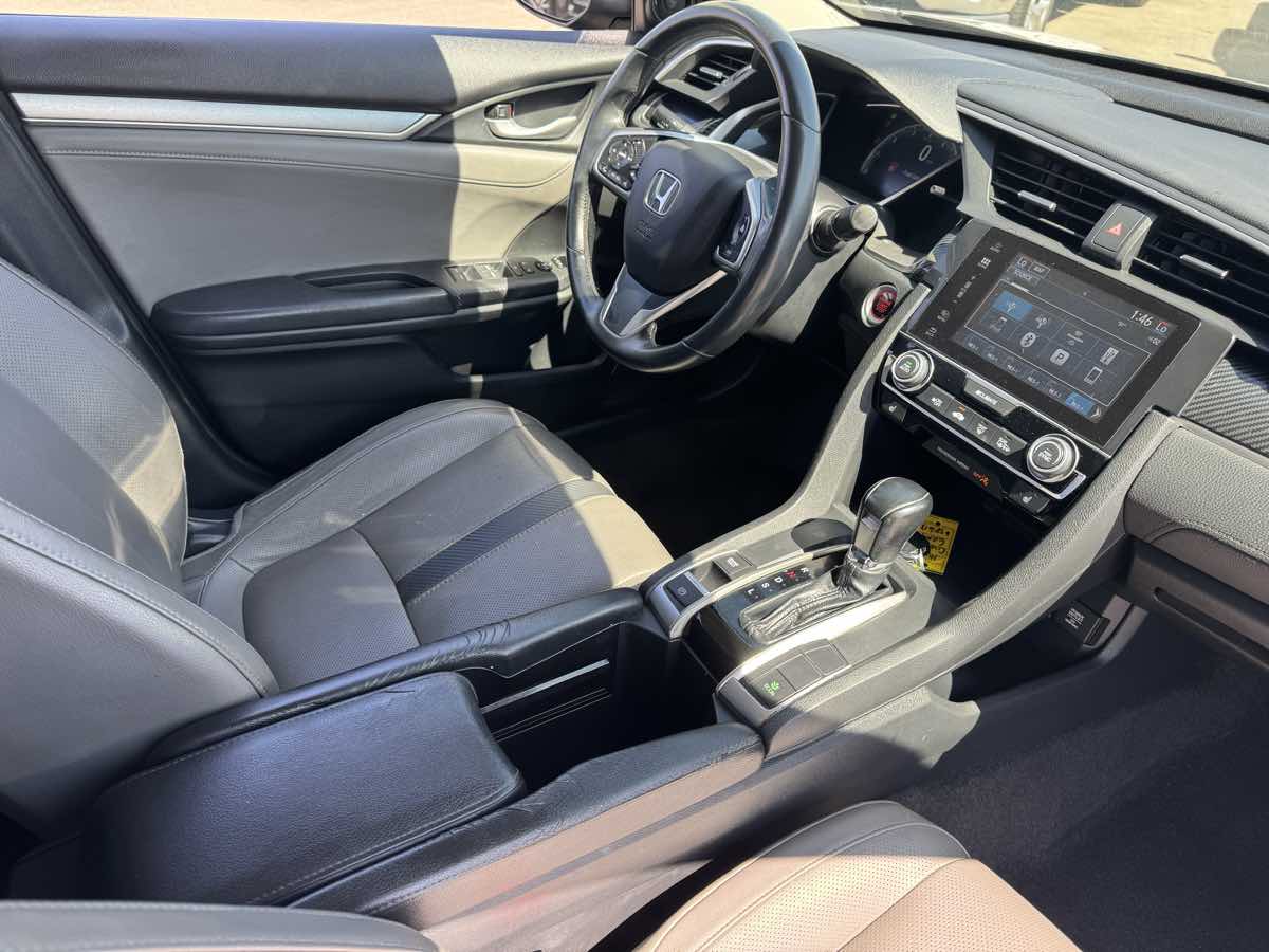 2017 Honda Civic EX-L photo 17
