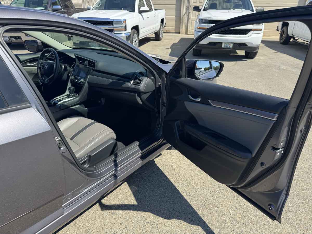 2017 Honda Civic EX-L photo 18