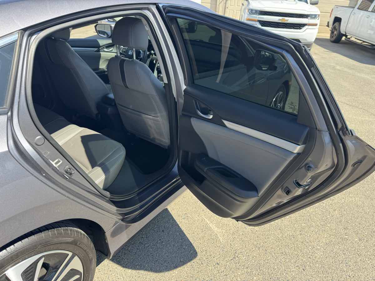 2017 Honda Civic EX-L photo 20