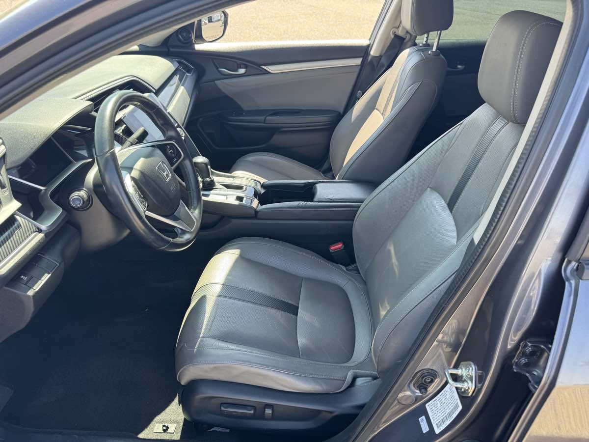 2017 Honda Civic EX-L photo 24