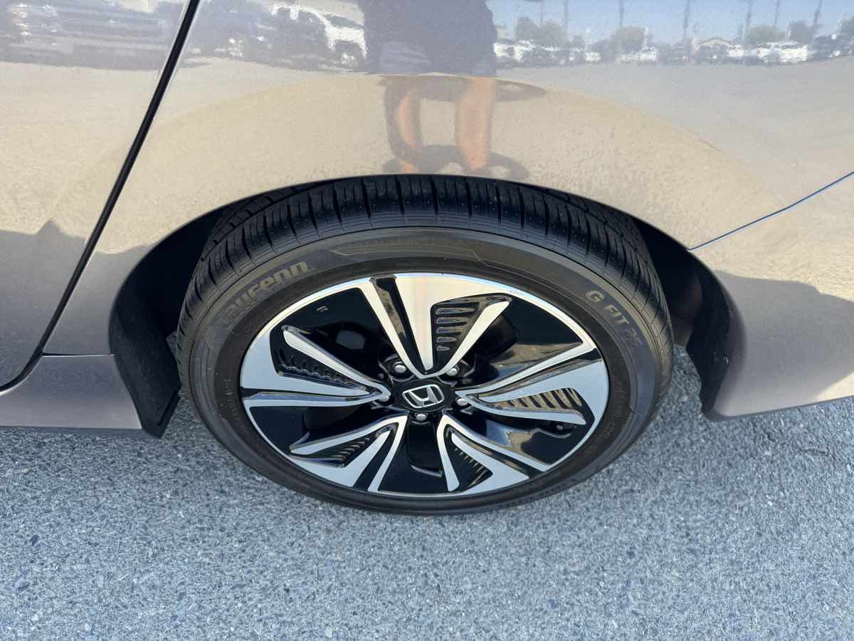 2017 Honda Civic EX-L photo 39