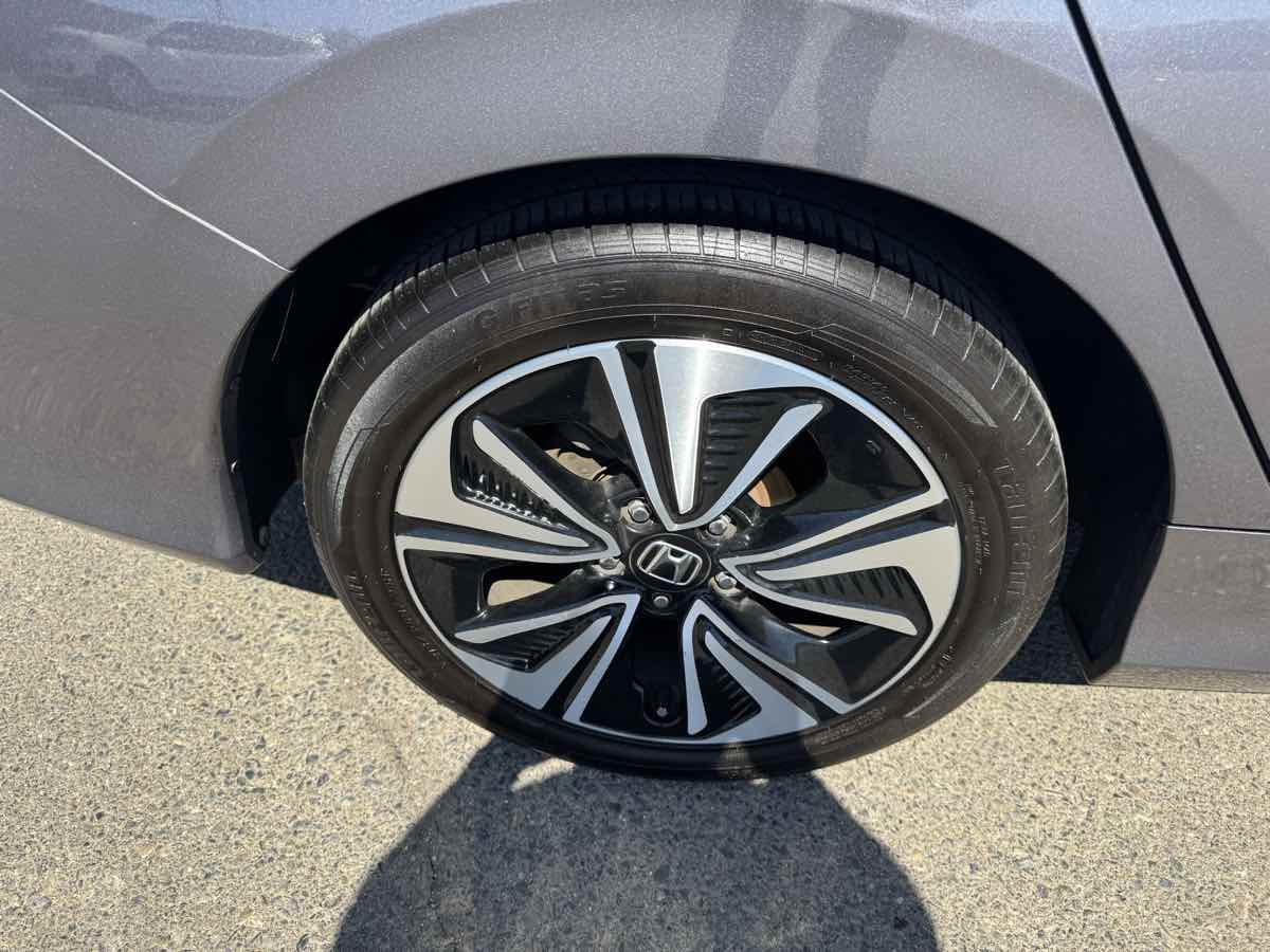 2017 Honda Civic EX-L photo 40