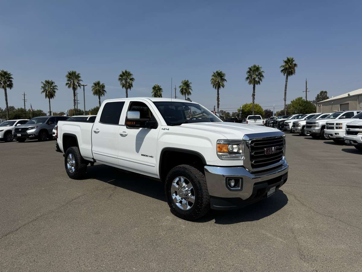 2016 Gmc Sierra SLE photo 2