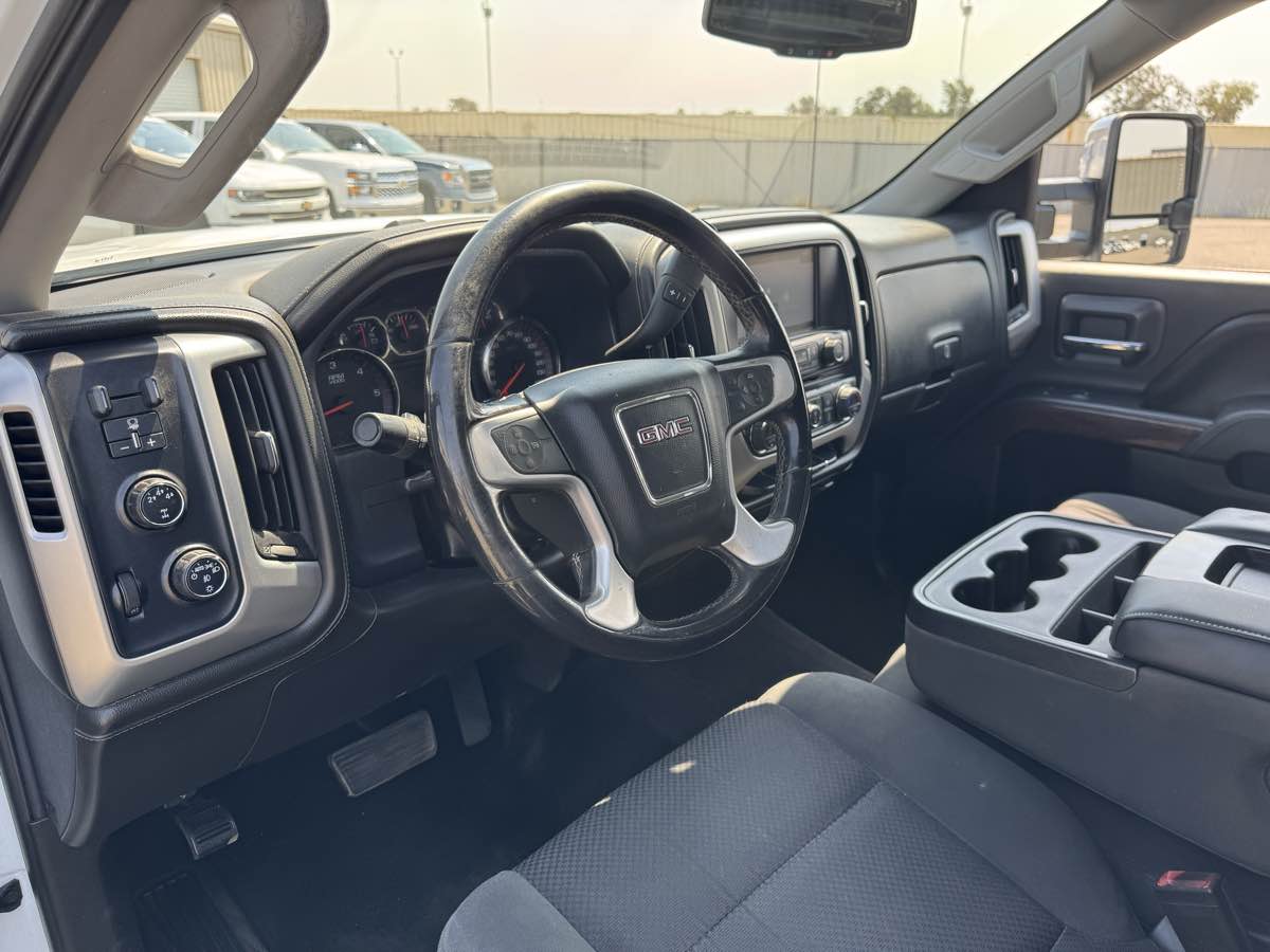 2016 Gmc Sierra SLE photo 28
