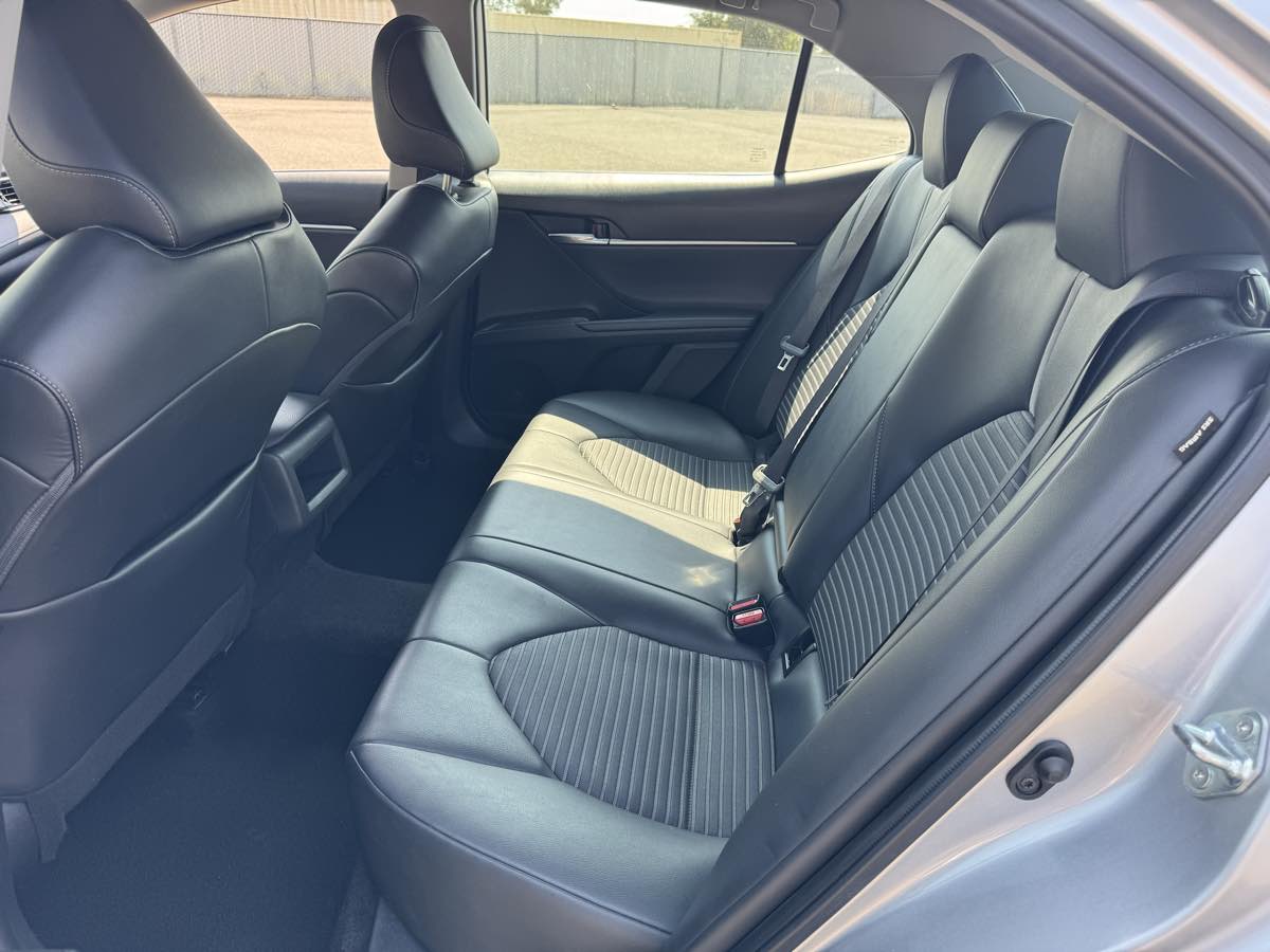 2022 Toyota Camry SE photo 21