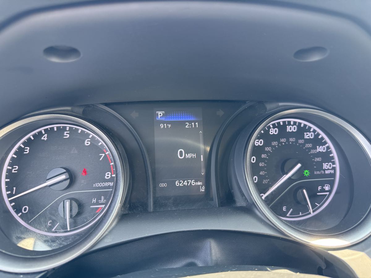 2022 Toyota Camry SE photo 27