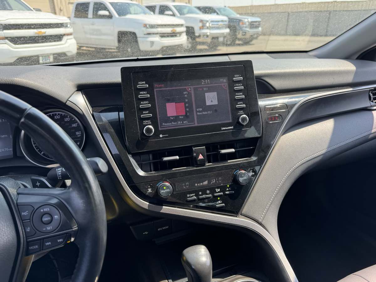 2022 Toyota Camry SE photo 28