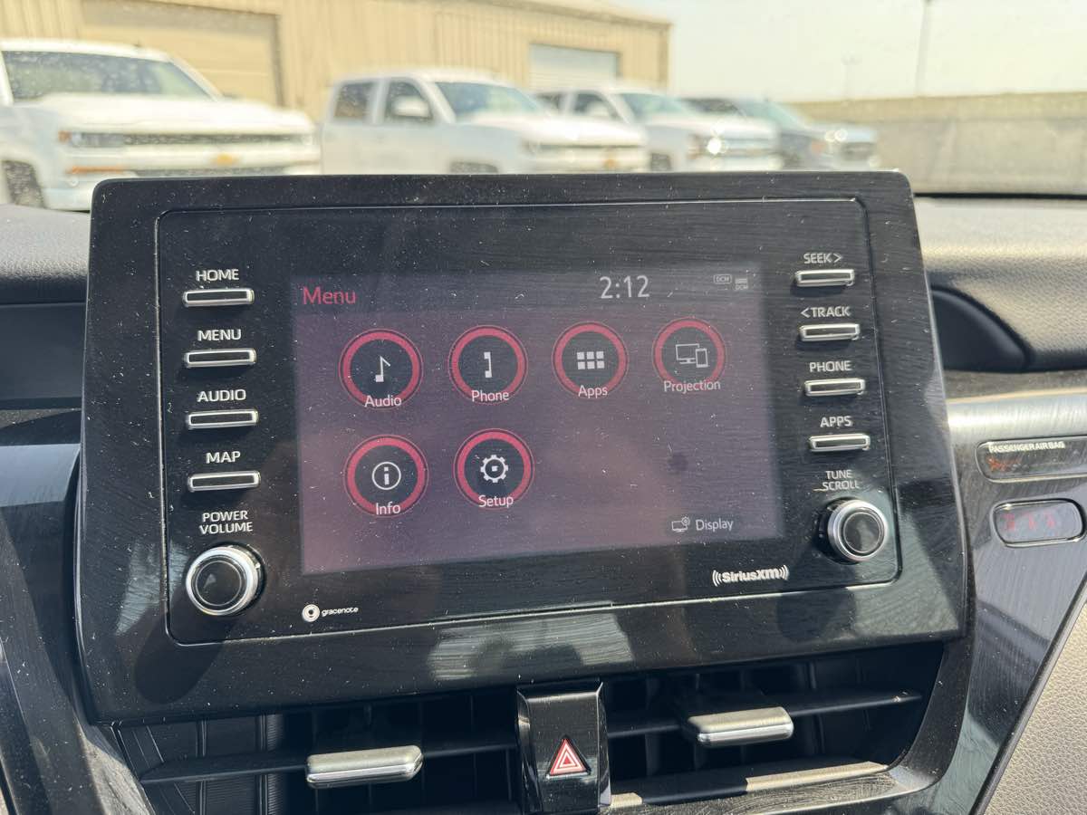 2022 Toyota Camry SE photo 30