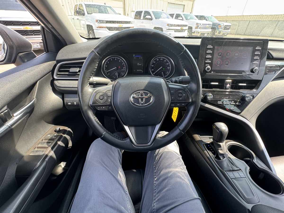 2022 Toyota Camry SE photo 33