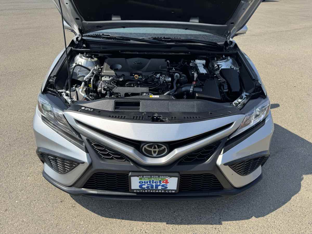 2022 Toyota Camry SE photo 40