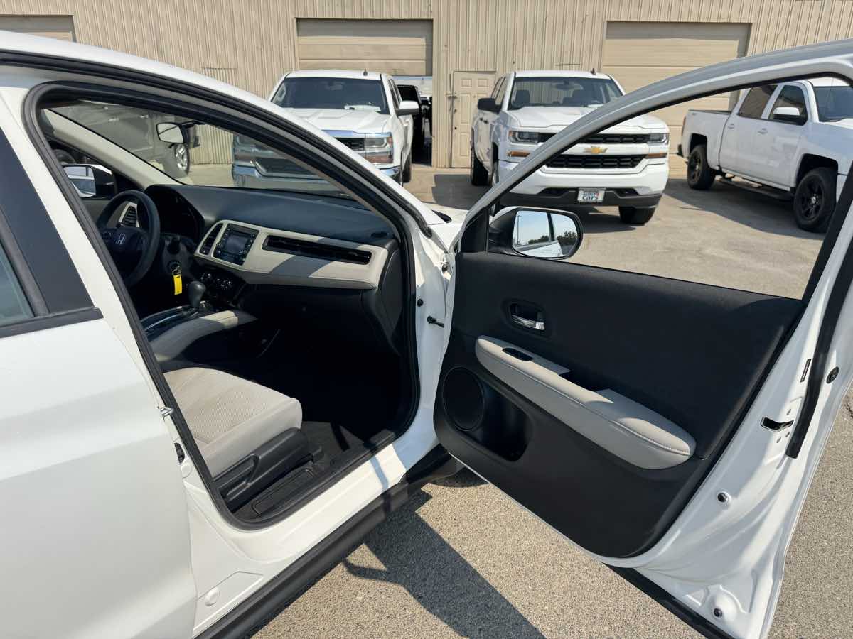 2020 Honda HR-V LX photo 16