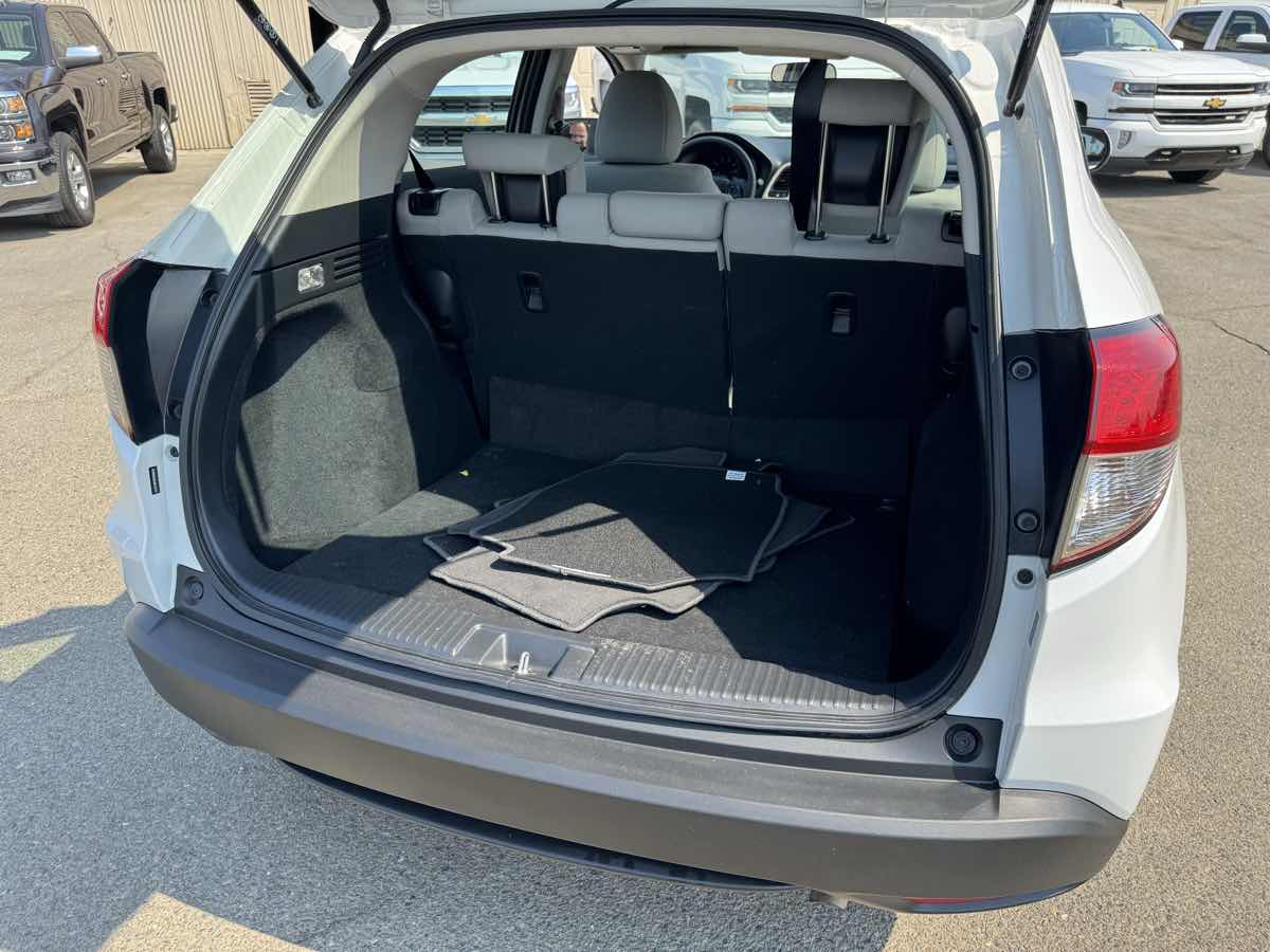 2020 Honda HR-V LX photo 19