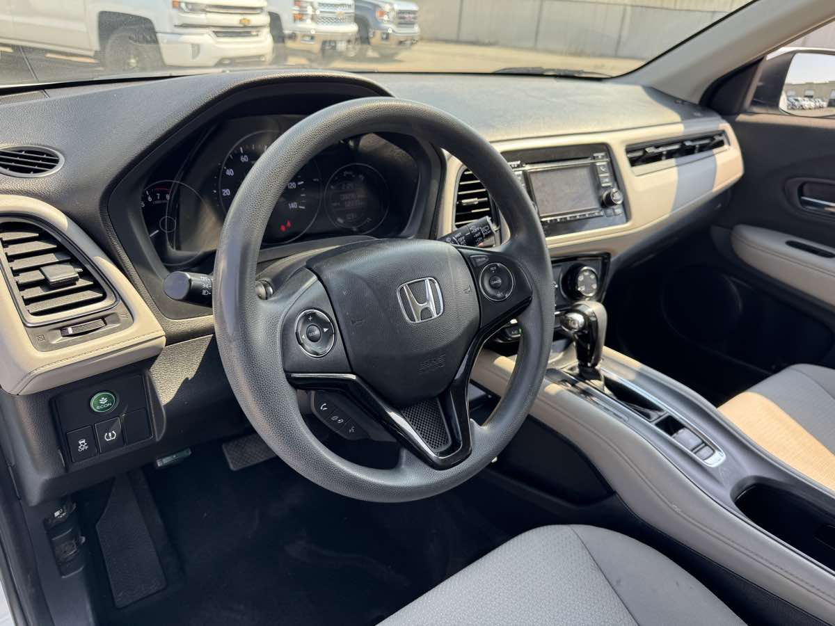 2020 Honda HR-V LX photo 25