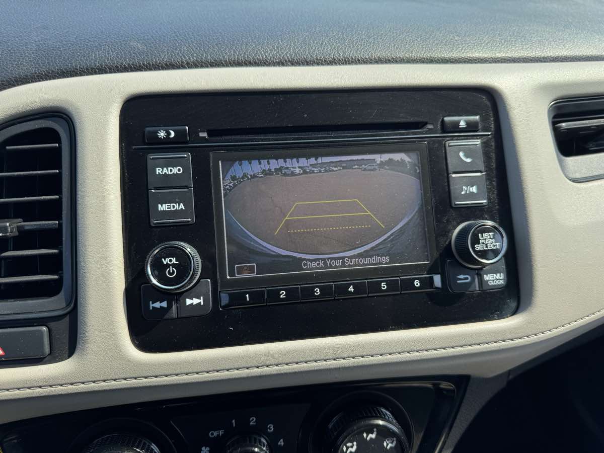 2020 Honda HR-V LX photo 29