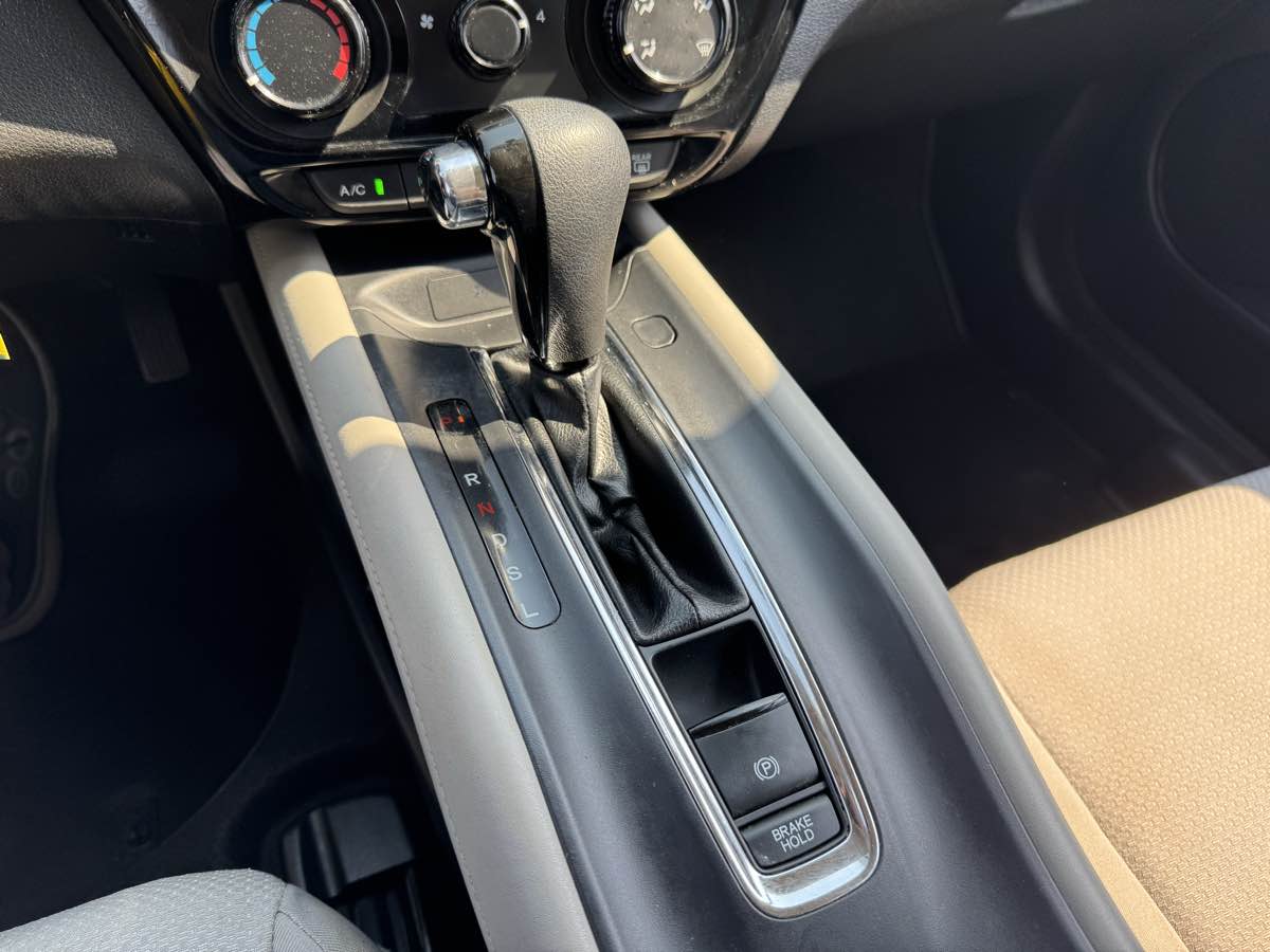 2020 Honda HR-V LX photo 31