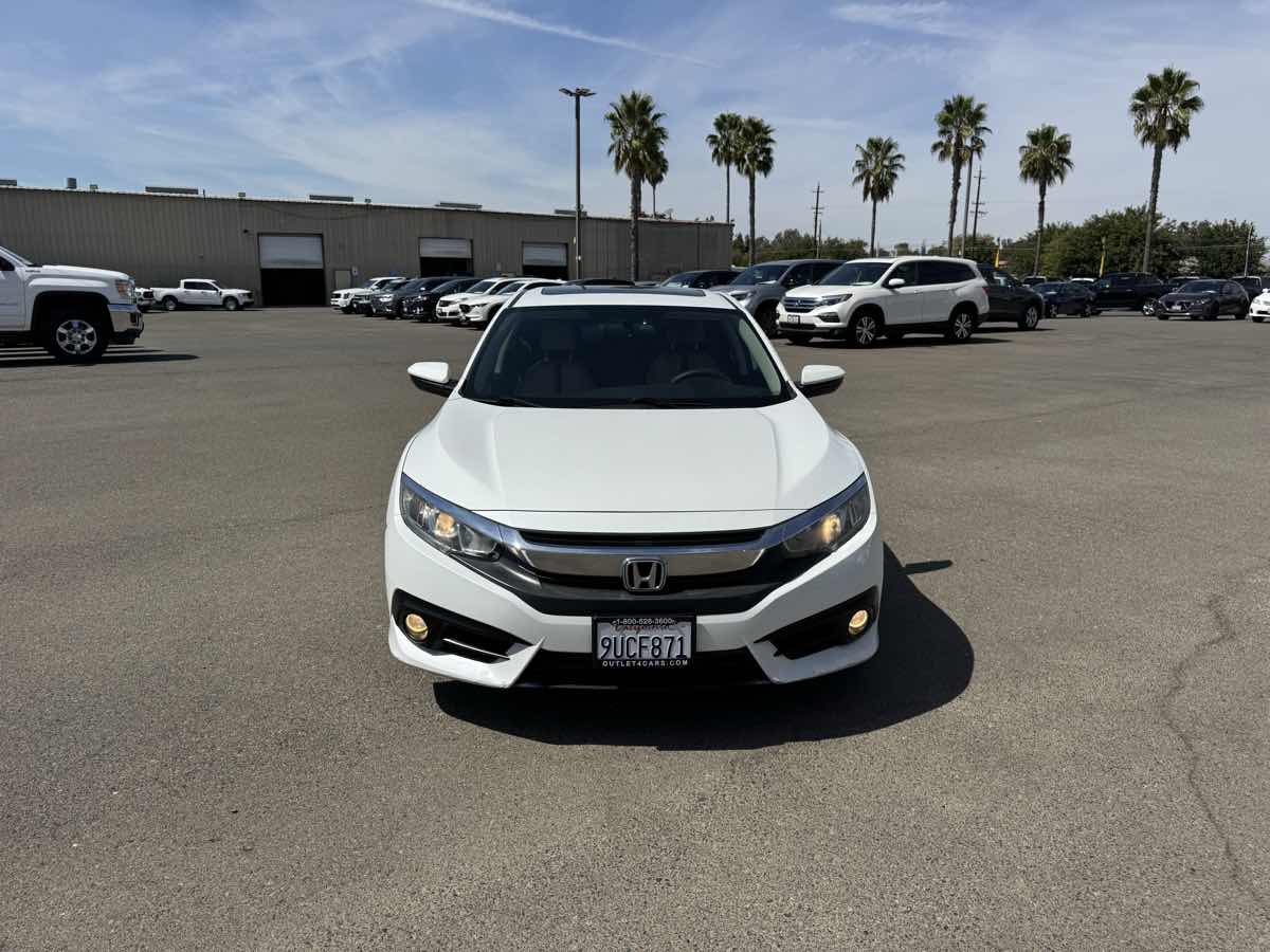 2016 Honda Civic EX-T photo 4
