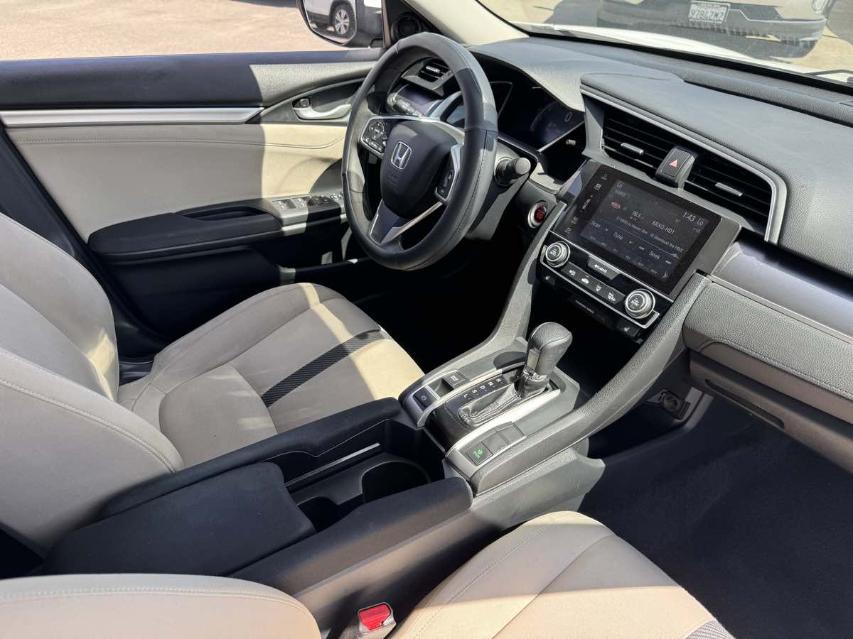 2016 Honda Civic EX-T photo 17