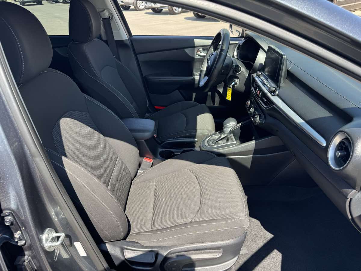 2020 Kia Forte LXS photo 16
