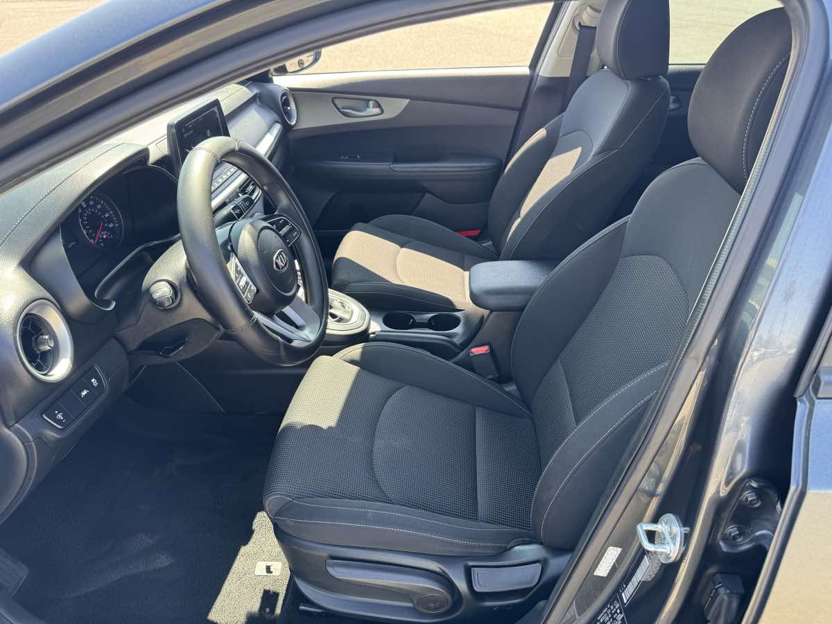 2020 Kia Forte LXS photo 23