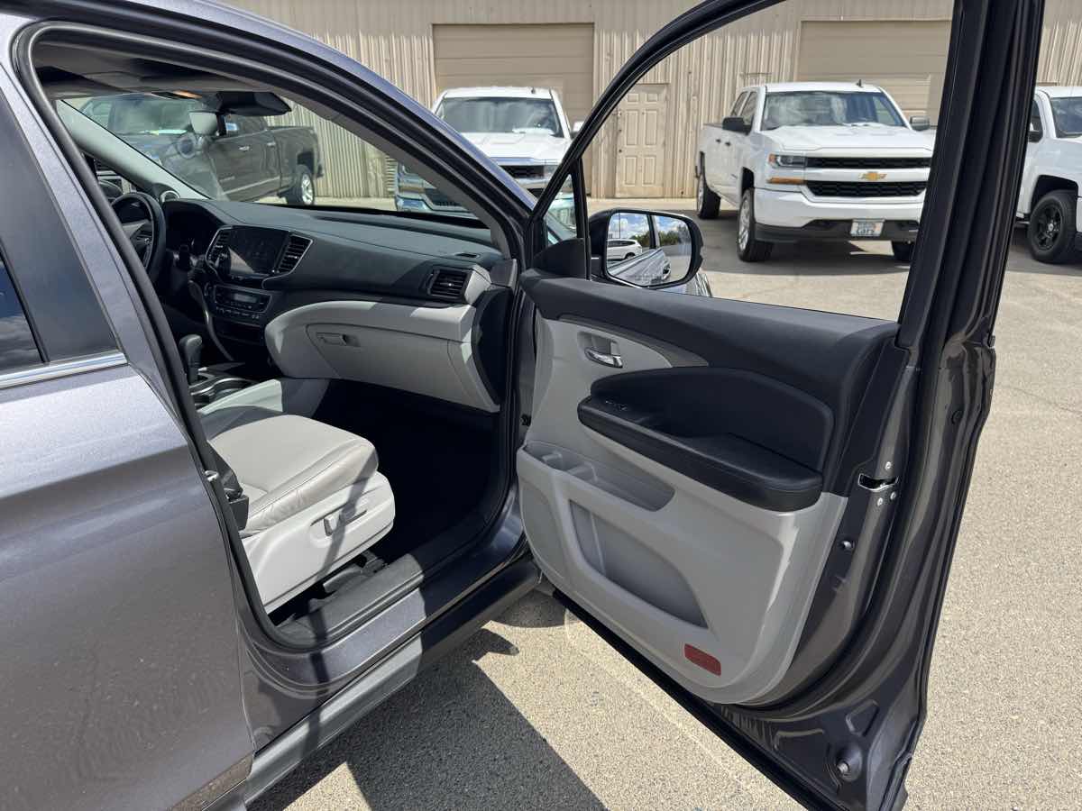 2019 Honda Pilot EX-L photo 16