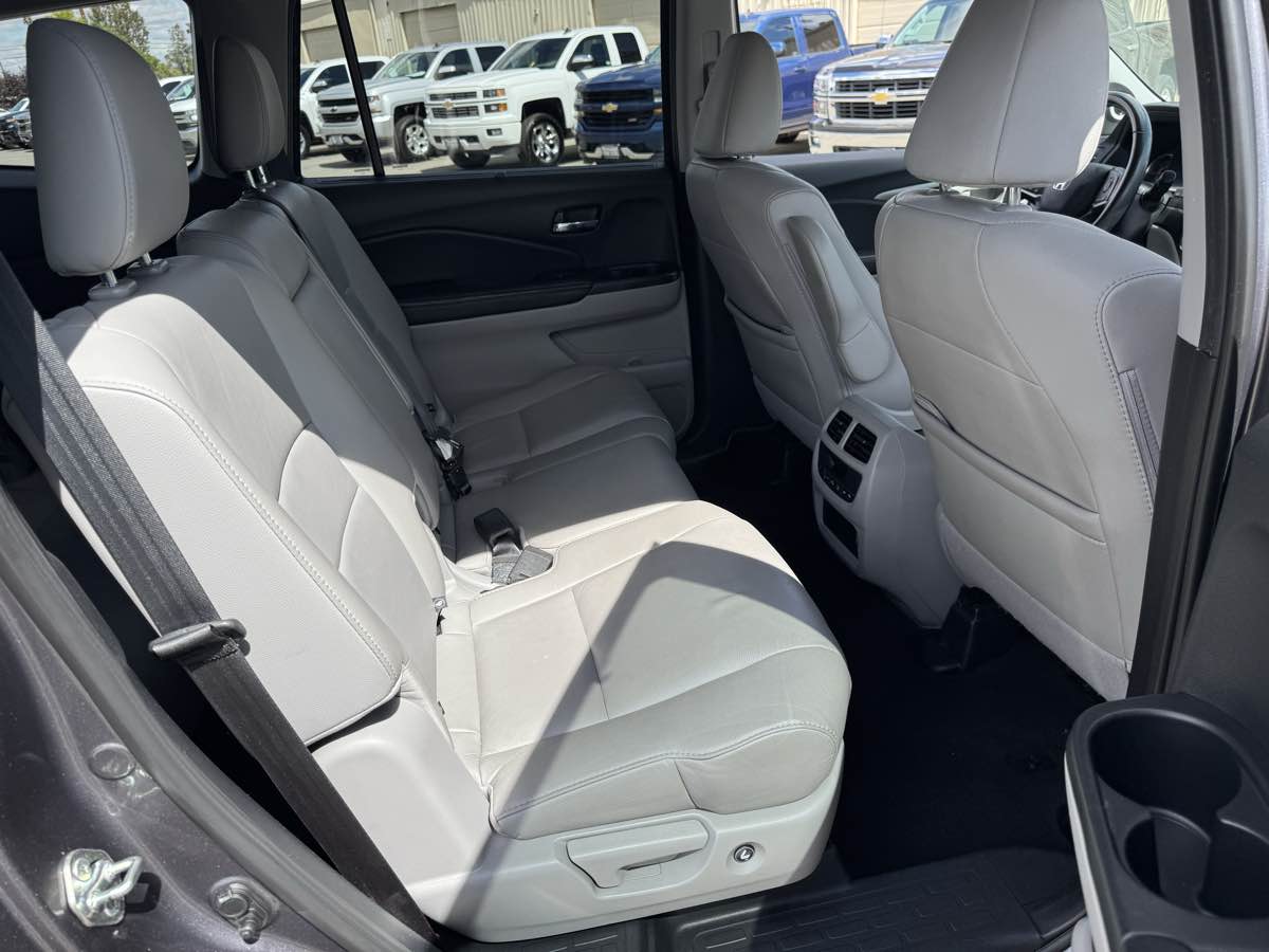 2019 Honda Pilot EX-L photo 17