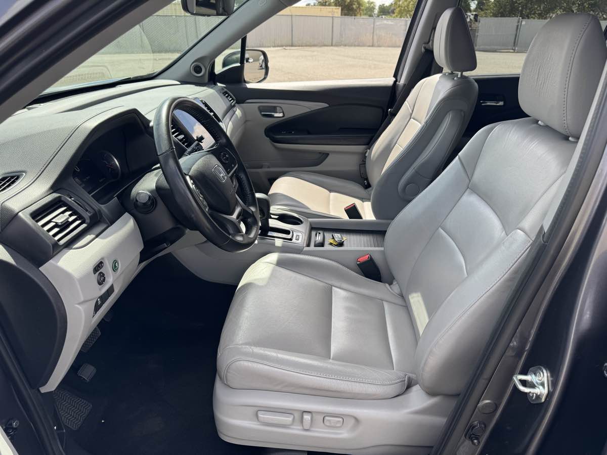 2019 Honda Pilot EX-L photo 25