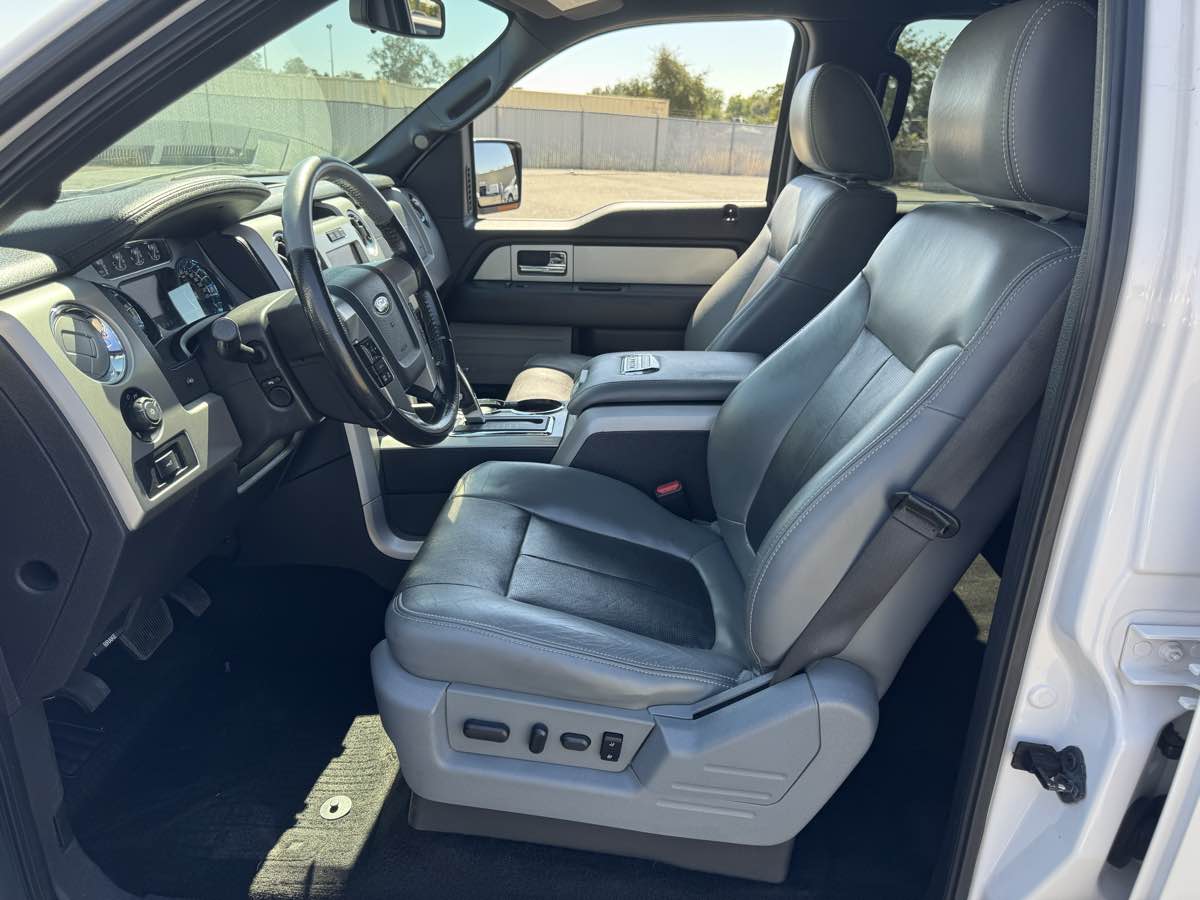 2011 Ford F-150 Lariat Limited photo 25
