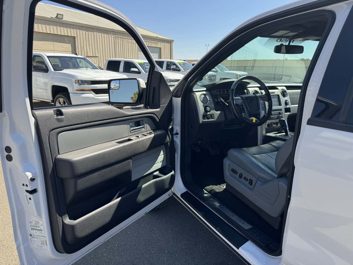 2011 Ford F-150 Lariat Limited photo 26