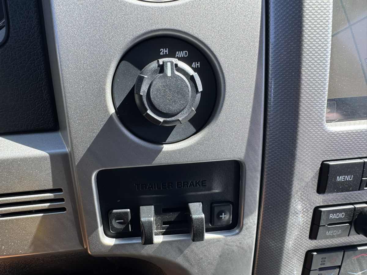 2011 Ford F-150 Lariat Limited photo 33