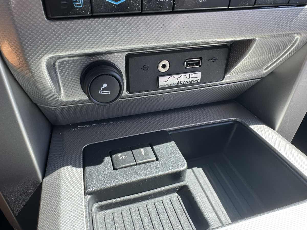 2011 Ford F-150 Lariat Limited photo 35