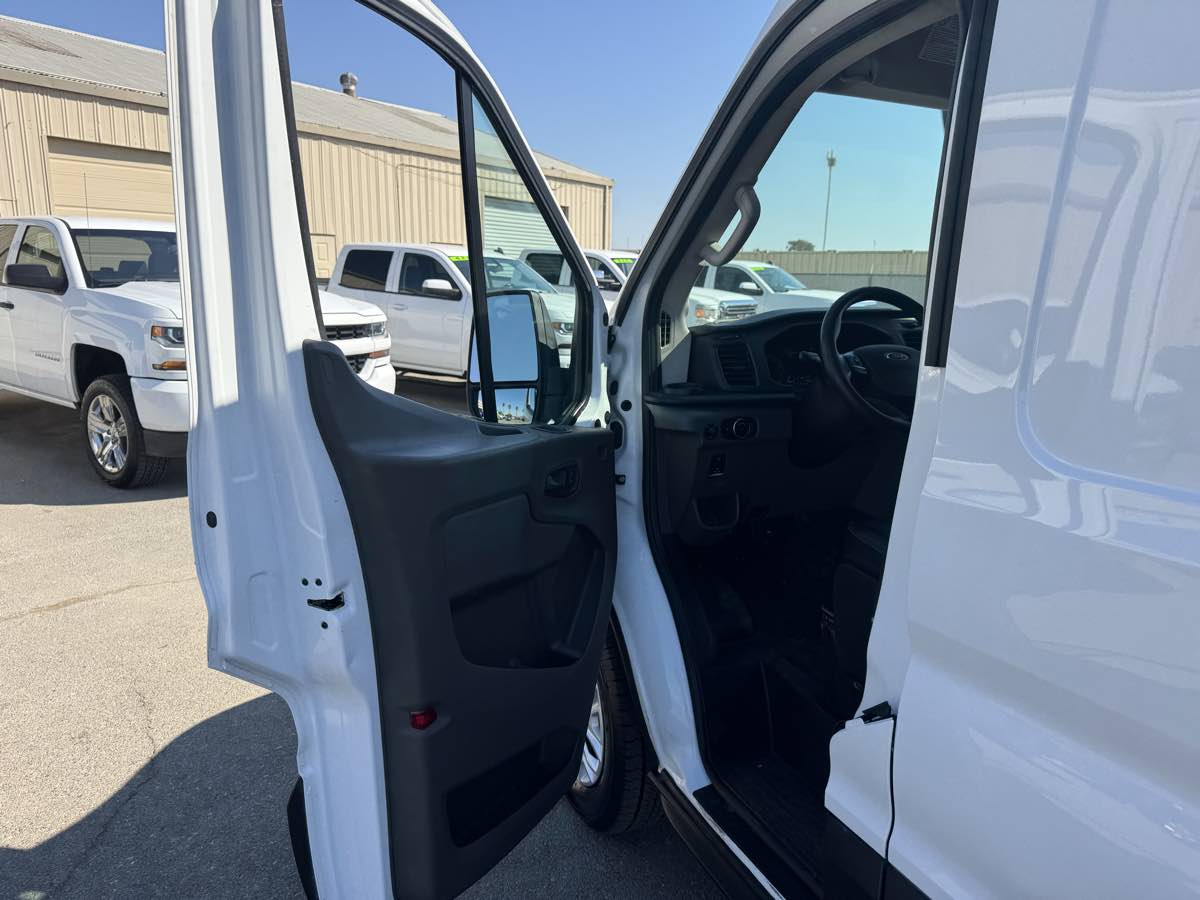 2021 Ford Transit Cargo Van photo 18