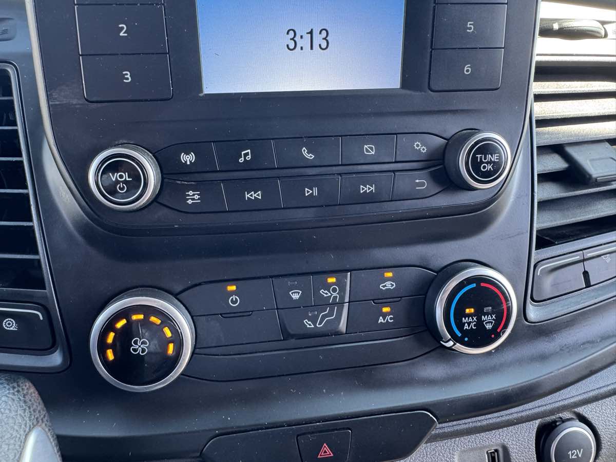 2021 Ford Transit Cargo Van photo 23