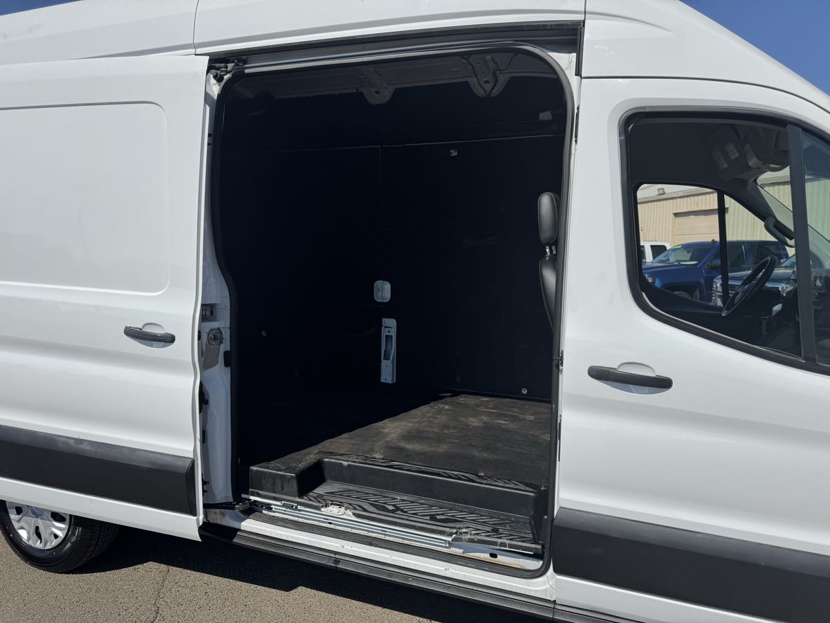 2021 Ford Transit Cargo Van photo 27