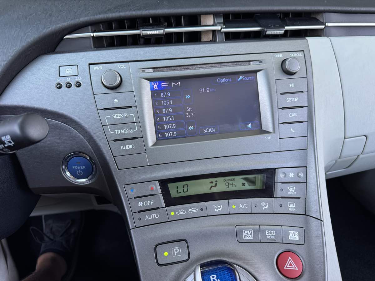 2013 Toyota Prius Two photo 28