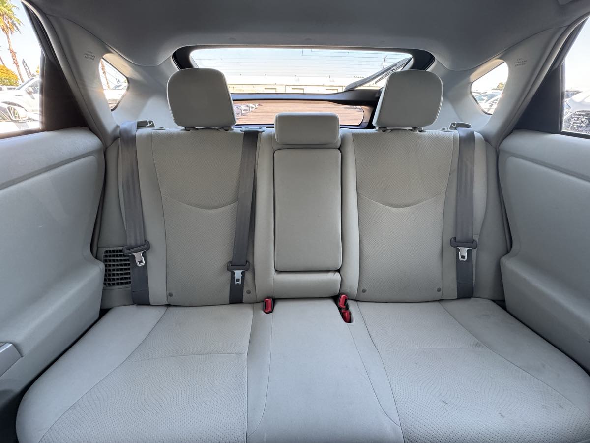 2013 Toyota Prius Two photo 33