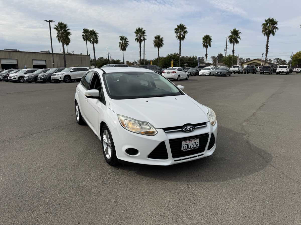 2014 Ford Focus SE photo 3
