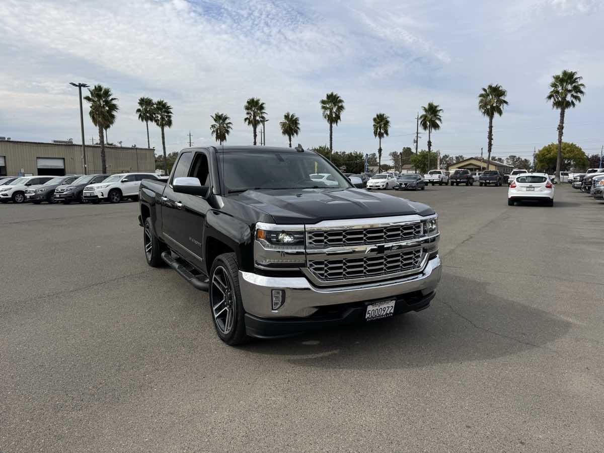 2017 Chevrolet Silverado 1500 LTZ photo 3