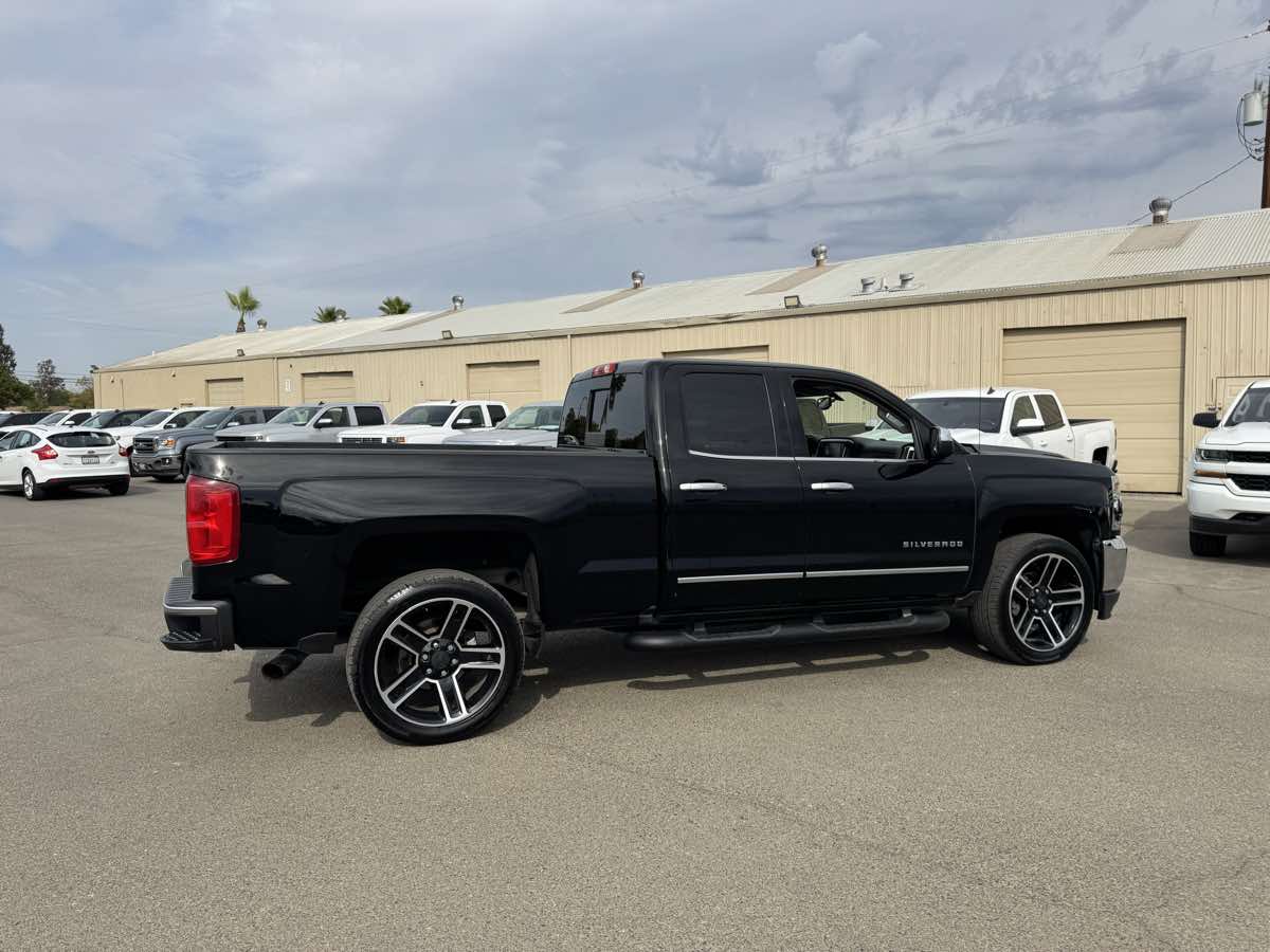 2017 Chevrolet Silverado 1500 LTZ photo 13