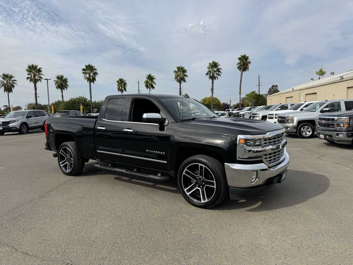2017 Chevrolet Silverado 1500 LTZ photo 15